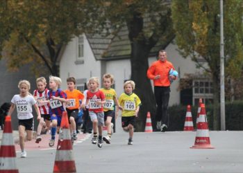 Lekker druk TIB-DRW Diepe Hel Holterberg Loop atletiekvereniging 